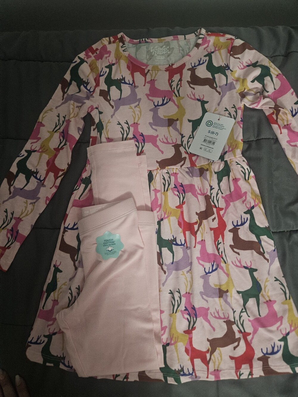 Dress With Long Sleeves and Leggins